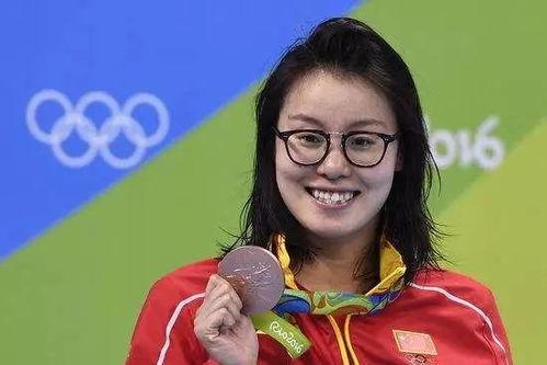 娱乐圈吃瓜必备图,吃瓜必备图鉴，带你领略明星幕后风云